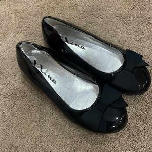 Girls size 13 patent leather black dress shoes